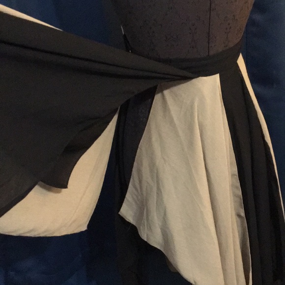 Great flowing dress - Picture 9 of 16